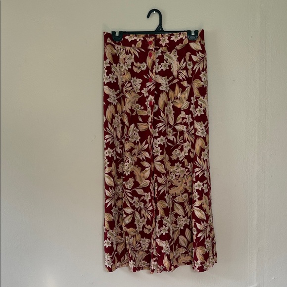 Sag Harbor Dresses & Skirts - Vintage Sag Harbor Red Floral Midi Skirt medium